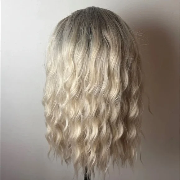💫 18” PLATINUM BLONDE BROWN ROOTS WAVY LACE FRONT WIG * NEW*
